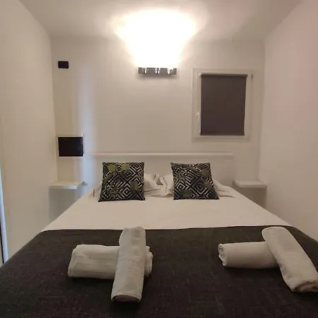 Le Madrigal By Halldis Κάννες