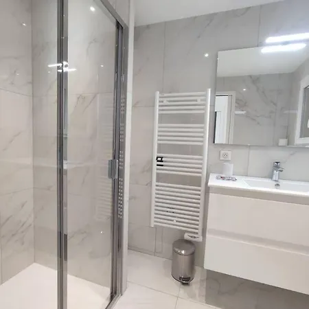 Le Madrigal By Halldis *